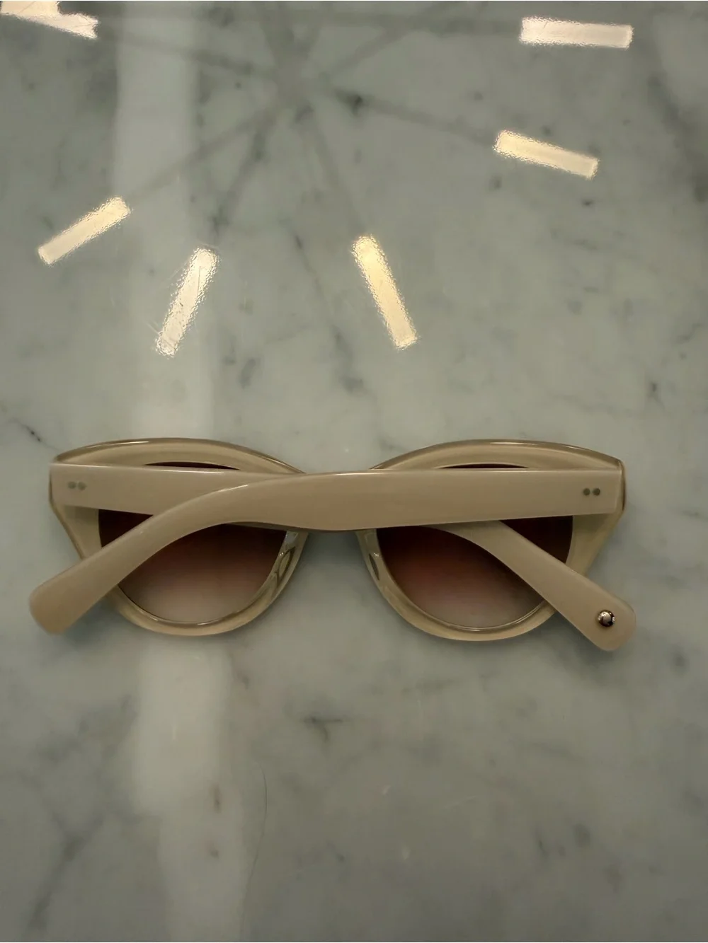 Other chic cream
